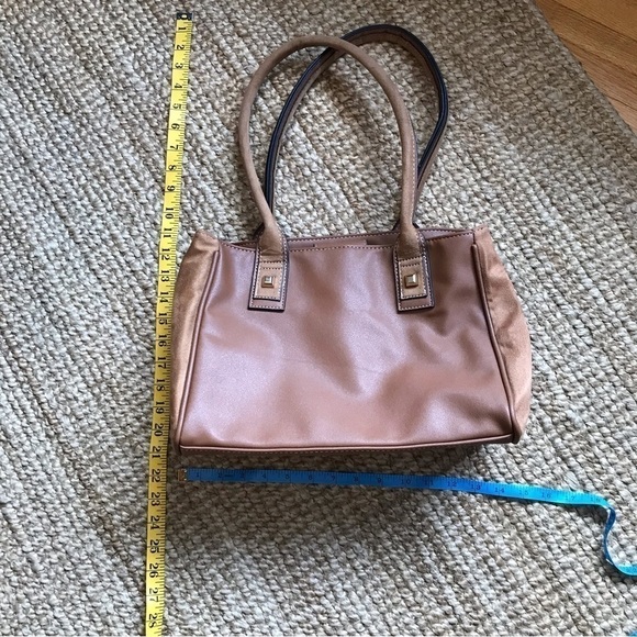 MIA & Luca tan handbag purse.  Like new. - Picture 6 of 7